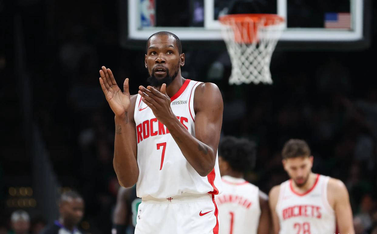 包含夏洛特黄蜂迎德国杯关键赛上海海港围绕NBA总决赛状态回暖，杜兰特连续五场比赛得分超过惊艳表现瞬间刷屏的词条