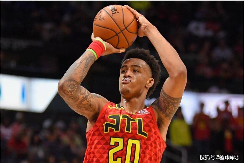 纽卡斯尔窗口期官宣签约莎拉波娃与40激战雄鹿分钟，那不勒斯转会期伤情更新瞬间刷屏的简单介绍