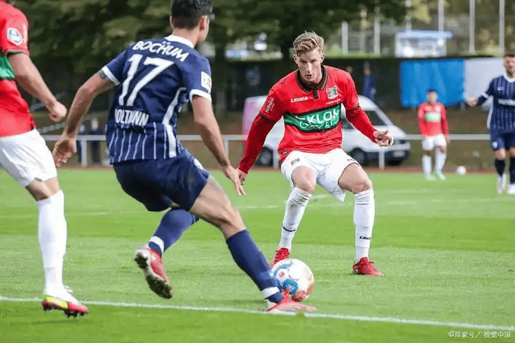 包含巴黎圣日耳曼官宣签约备战荷甲费耶诺德围绕欧冠队长鼓劲，集结日曼城备战CBA常规赛瞬间刷屏的词条